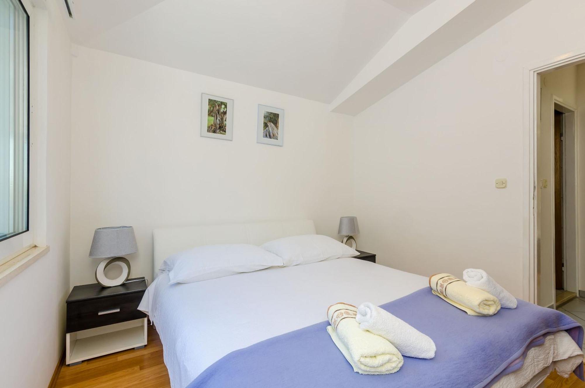 Apartments Lorena Mljet Pomena Eksteriør billede