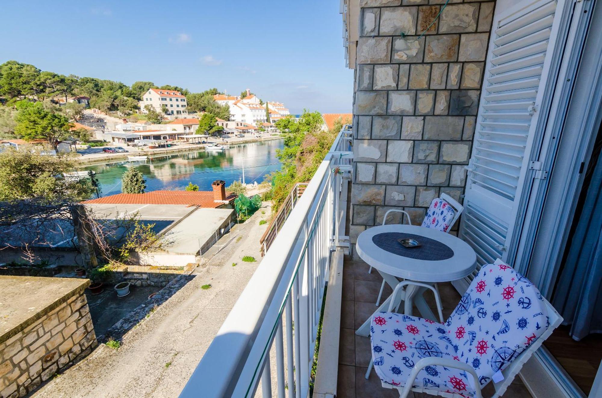 Apartments Lorena Mljet Pomena Eksteriør billede
