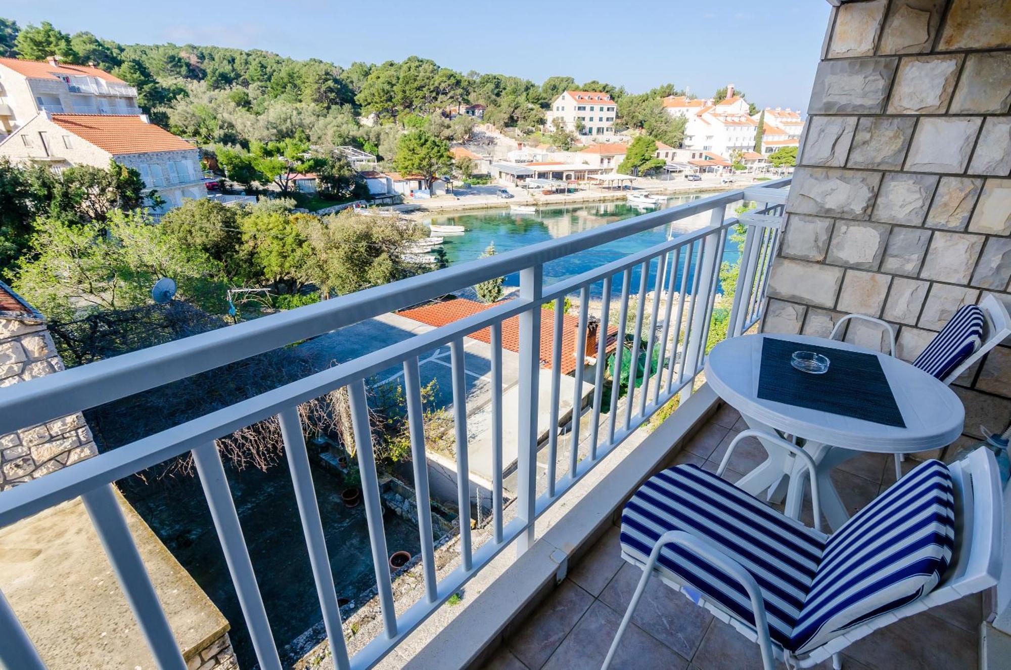 Apartments Lorena Mljet Pomena Eksteriør billede